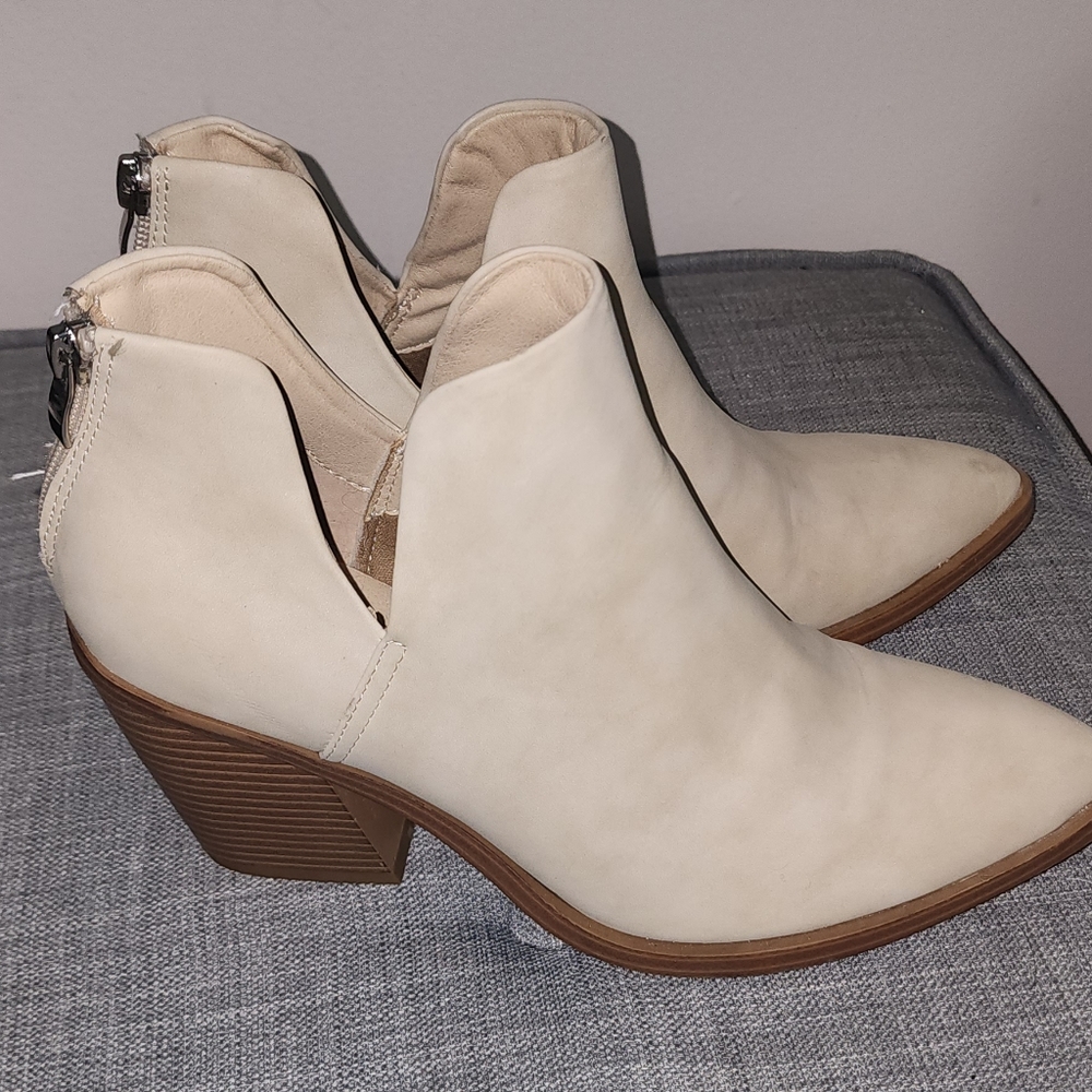 Mysoft Cream Ankle Boots 8 New